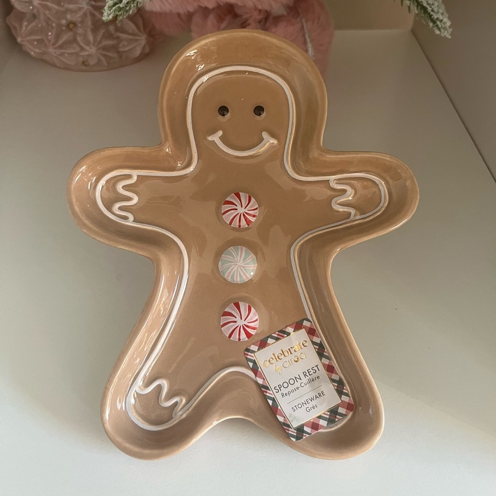 Gingerbread Man Spoon Rest. - Picture 2 of 2